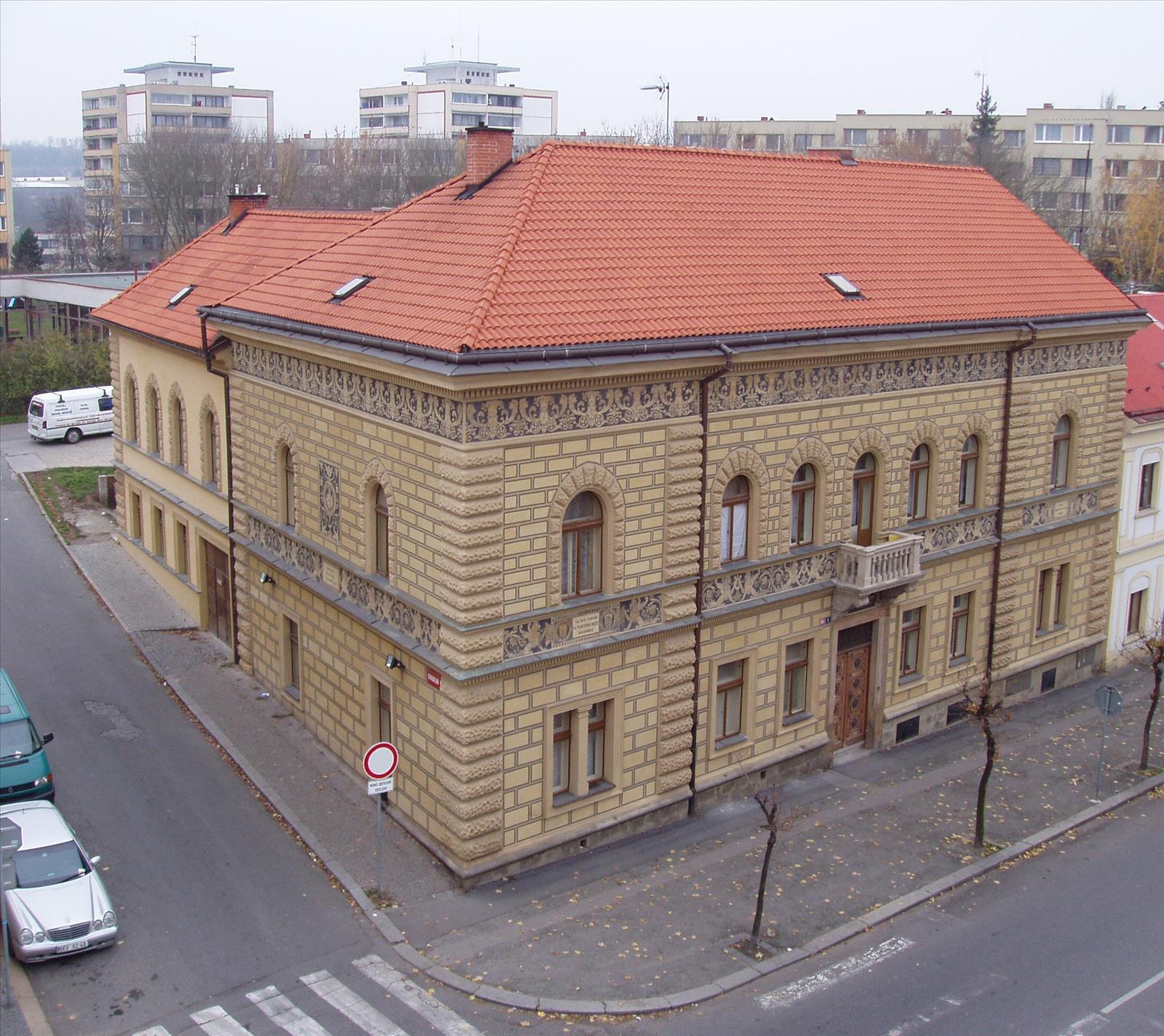 638064348499503901_2005 11 15 FASÁDA oříznuto.JPG